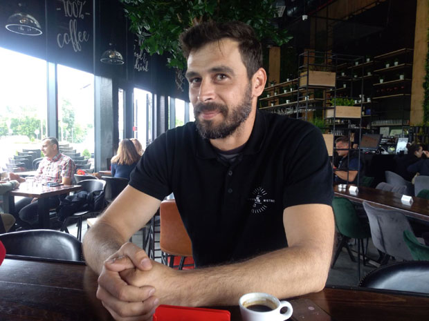 Ово је херој Војкан који је власнику ВРАТИО ПРОНАЂЕНУ ТОРБУ са 2,7 милиона динара: Није ми пало на памет ДА УЗМЕМ НИ ДИНАР! (ФОТО)